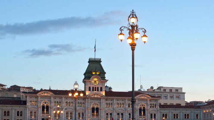 Innovating Regional Employment and Training Policies