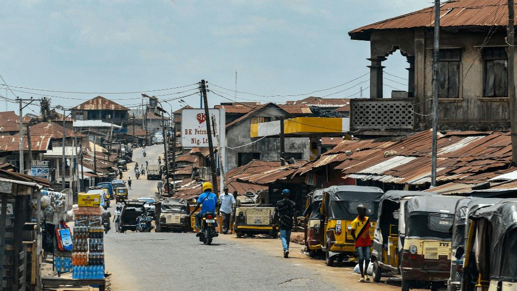 Strengthening economic inclusion in crisis-affected contexts